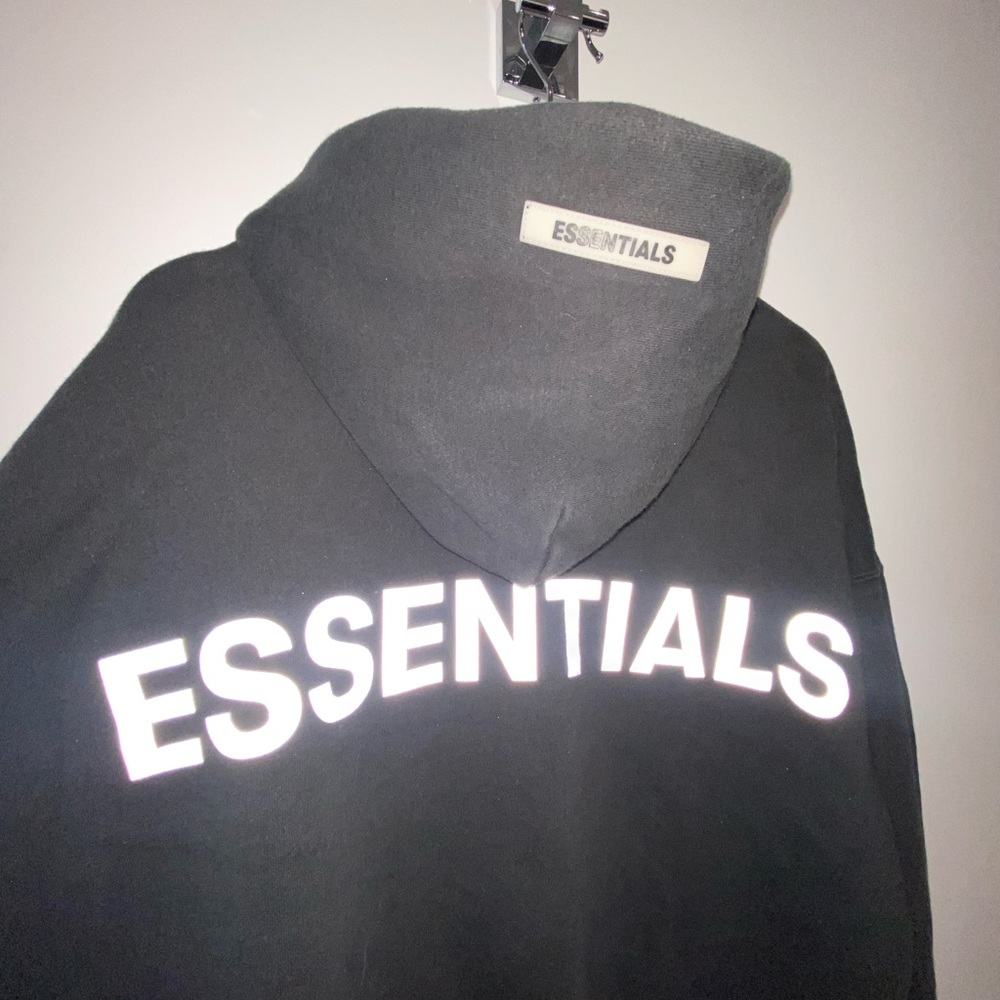 Essential hoodie black